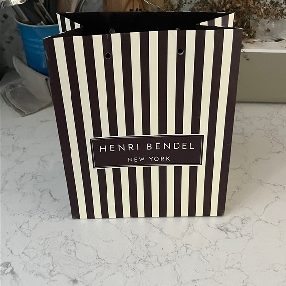 Henri Bendel New York Small Shopping Bag - Picture 4 of 6